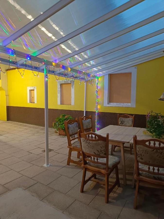 Ruyi Holiday Шопрон Экстерьер фото