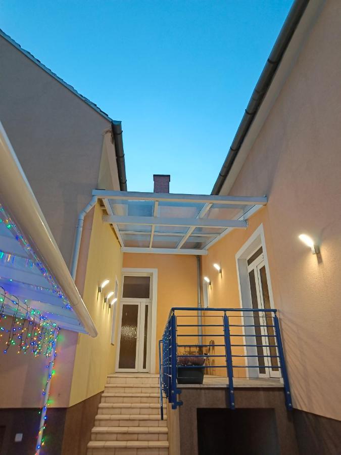 Ruyi Holiday Шопрон Экстерьер фото