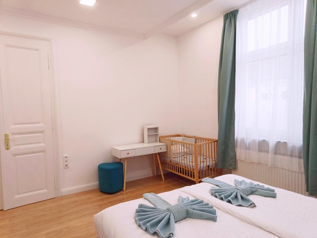 Ruyi Holiday Шопрон Экстерьер фото