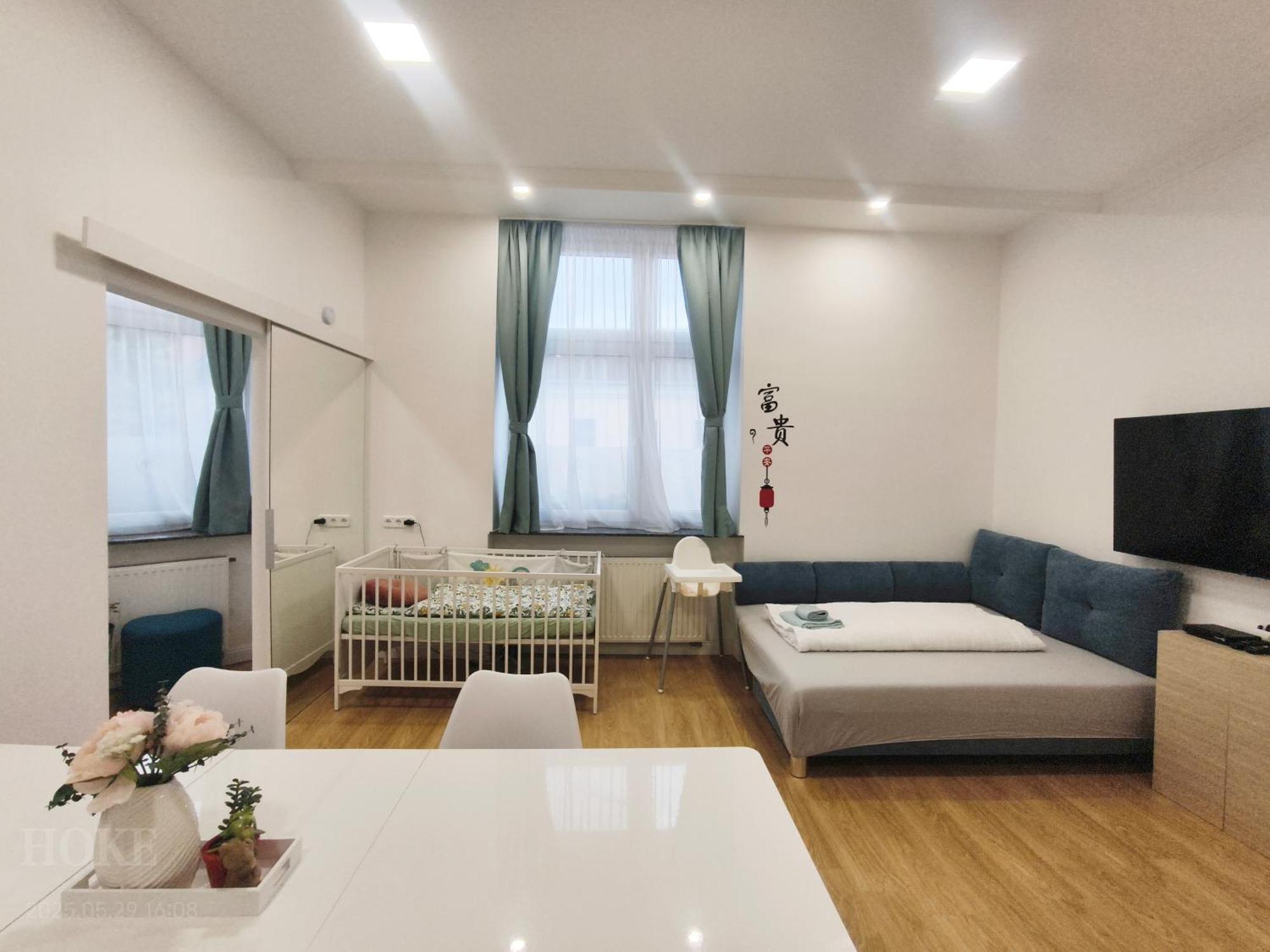 Ruyi Holiday Шопрон Экстерьер фото